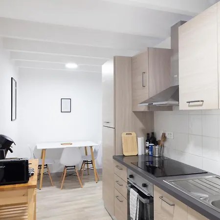 Coeur De Village - Duplex 2 Chambres, Coin Bureau Apartment